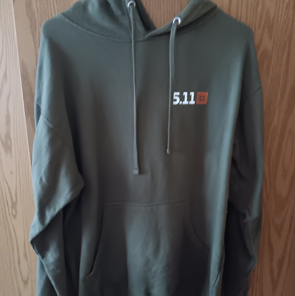 Medium 5.11 tactical hoodie great condition too small for me.